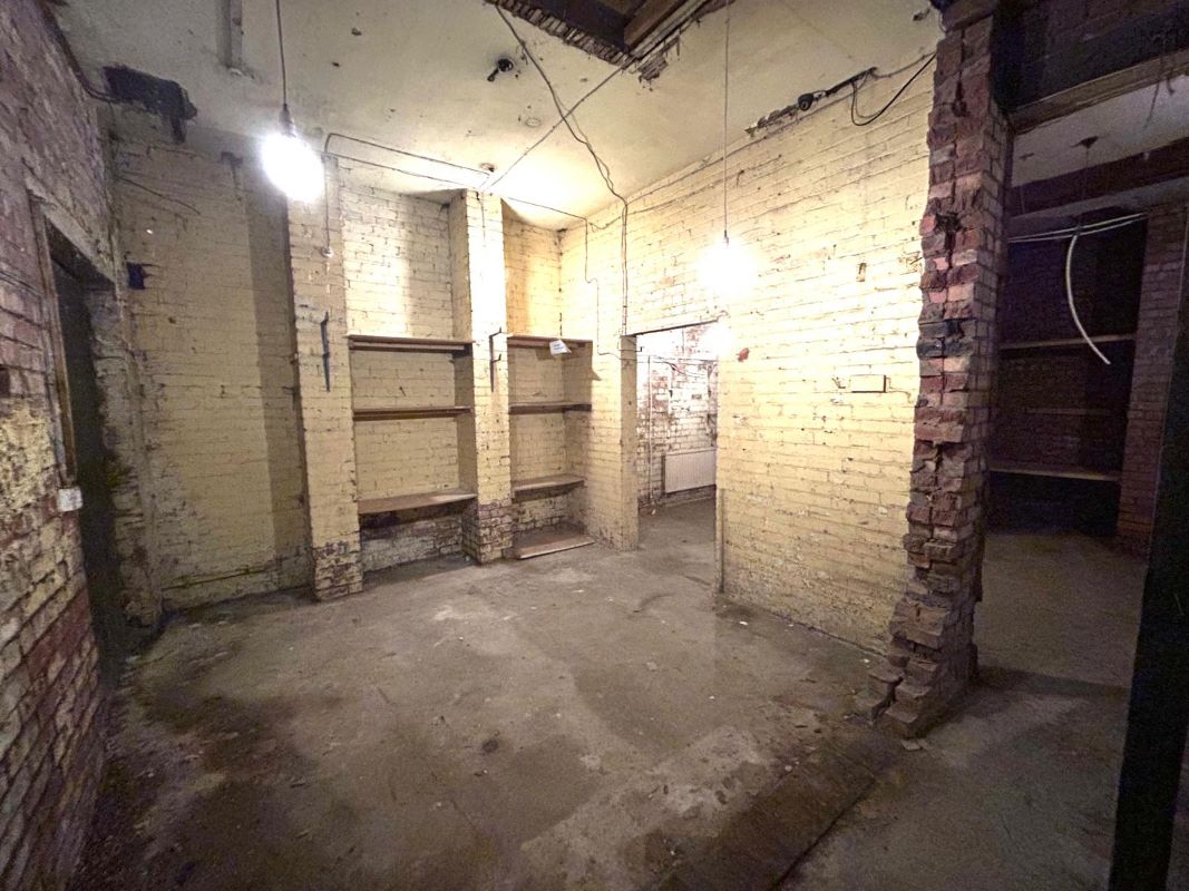 Withington, Manchester, Lancashire, M20 1BH - Online Auctions