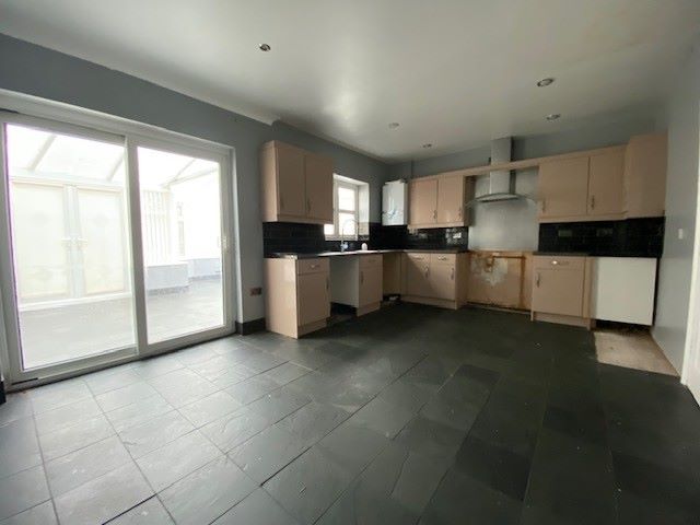 St. Helens, Merseyside, WA9 4ZB - Online Auctions