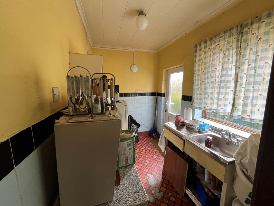 Wolverhampton, West Midlands, WV6 8AF - Online Auctions