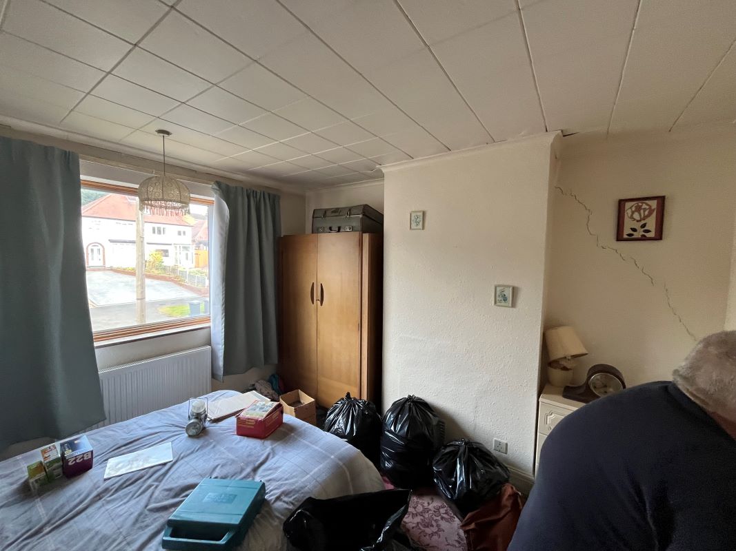 Wolverhampton, West Midlands, WV6 8AF - Online Auctions