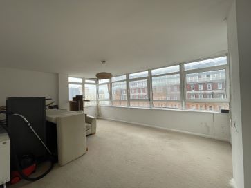 Property for Auction in North West - 2C Sussex Heights, St. Margarets Place, Brighton, East Sussex BN1 2FQ