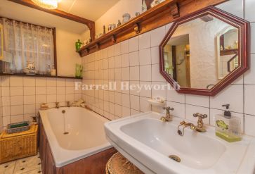 Property for Auction in North West - Hill House Cottage, 8 Grange Lane, Newton with Clifton, Lancashire PR4 3RS