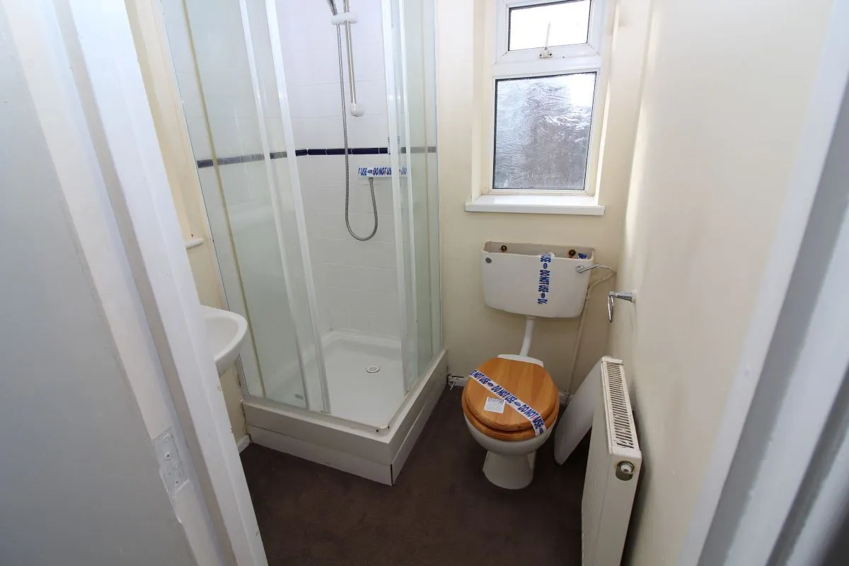 16 Clifton Drive, Blackpool, Lancashire, FY4 1NX - Online Auctions