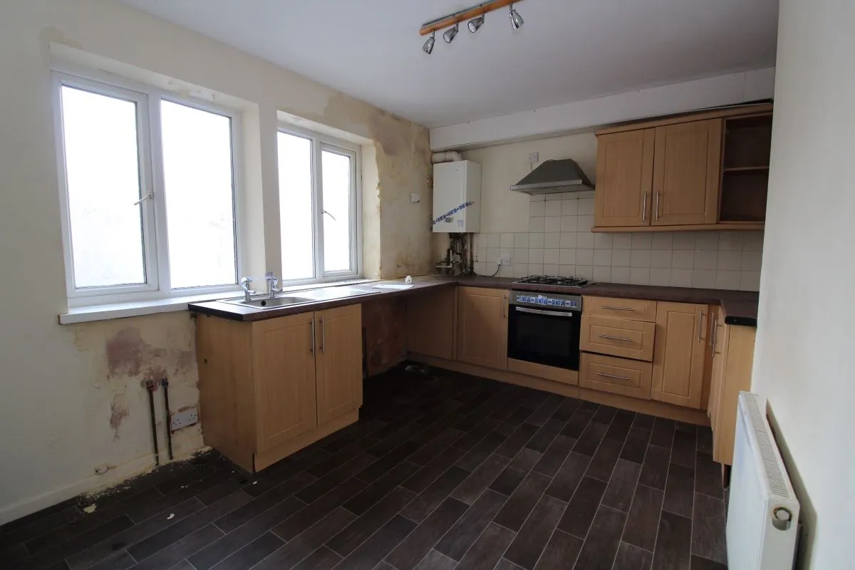 16 Clifton Drive, Blackpool, Lancashire, FY4 1NX - Online Auctions