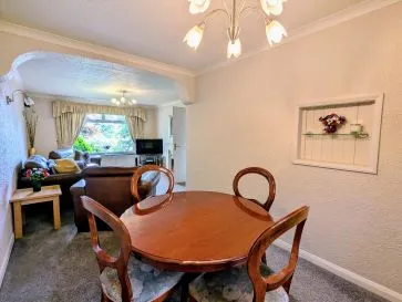 Property for Auction in North West - 8 Hollies Close, Catterall, Preston, Lancashire PR3 0LR