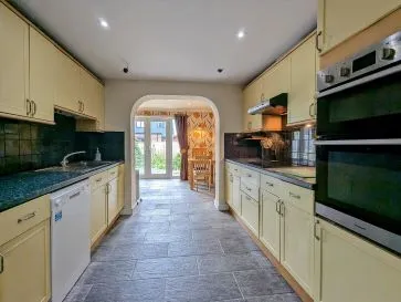 Property for Auction in North West - 8 Hollies Close, Catterall, Preston, Lancashire PR3 0LR