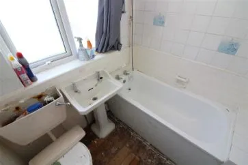 Property for Auction in North West - 98 Anchorsholme Lane East, Thornton-Cleveleys, Lancashire FY5 3QN