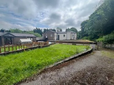 Property for Auction in North West - Oak Alyn Hall, Mold Road, Cefn-y-Bedd, Gwersylit, Wrexham LL12 9US