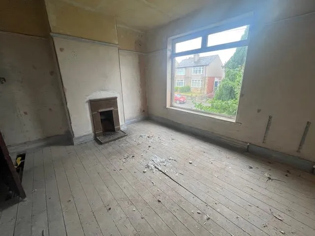 Huddersfield, West Yorkshire, HD1 4QP - Online Auctions