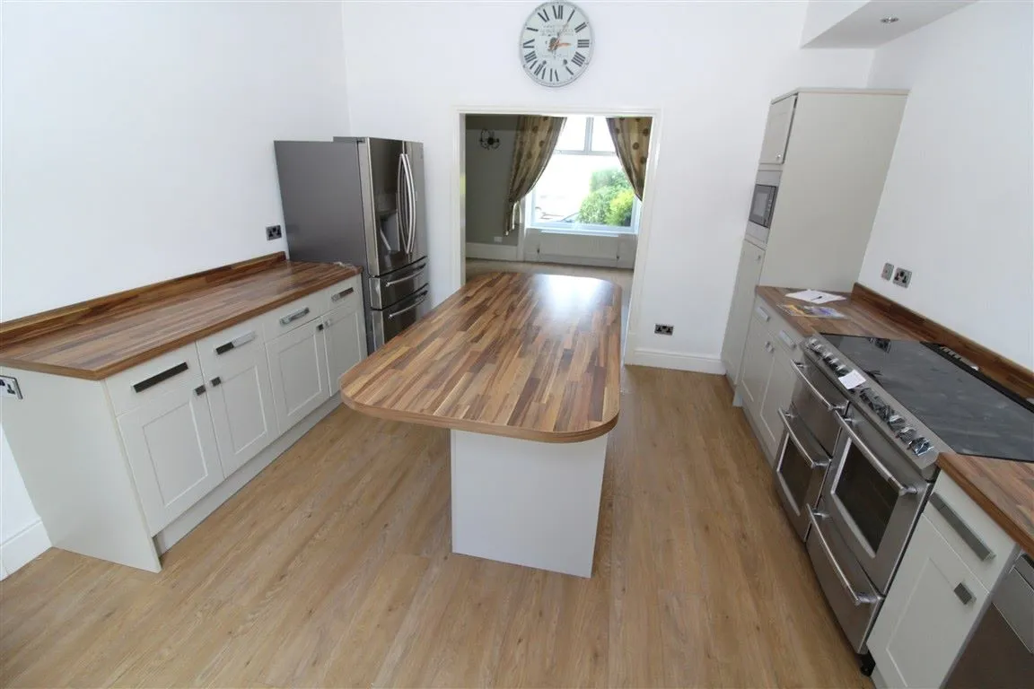 Lytham St. Annes, Lancashire, FY8 5EY - Online Auctions