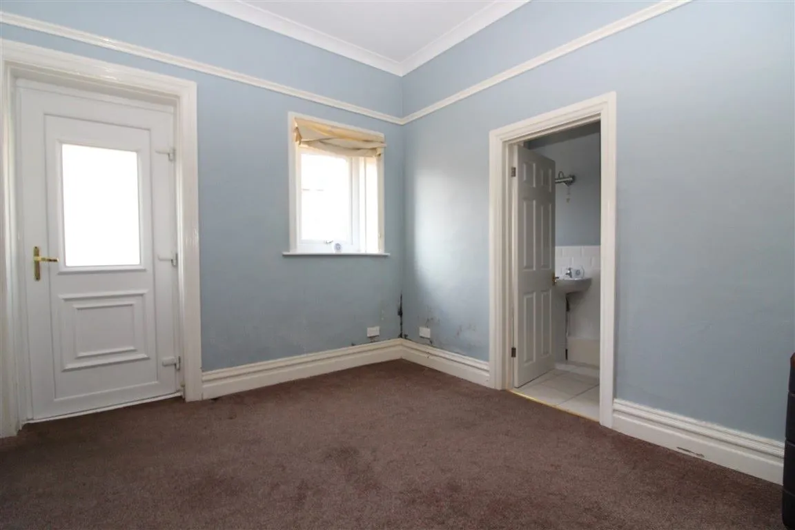 Lytham St. Annes, Lancashire, FY8 5EY - Online Auctions