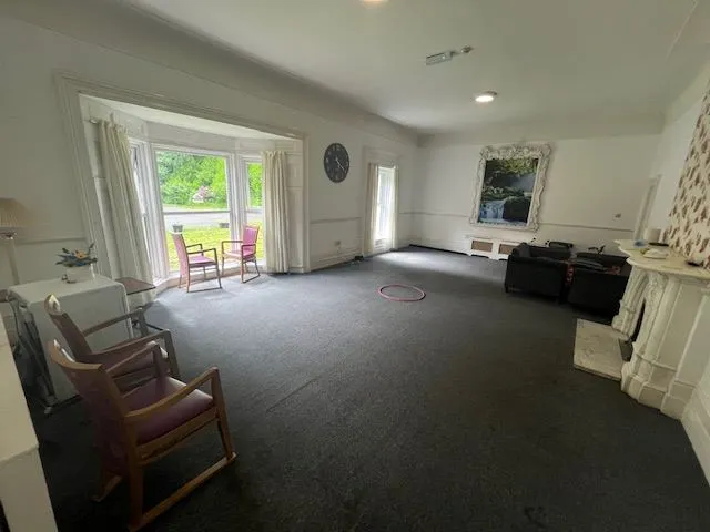Oak Alyn Hall, Mold Road, Cefn-y-Bedd, Gwersylit, Wrexham, Clwyd, LL12 9US - Online Auctions