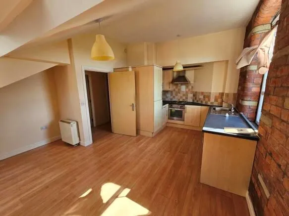 Cleckheaton, West Yorkshire, BD19 4DJ - Online Auctions