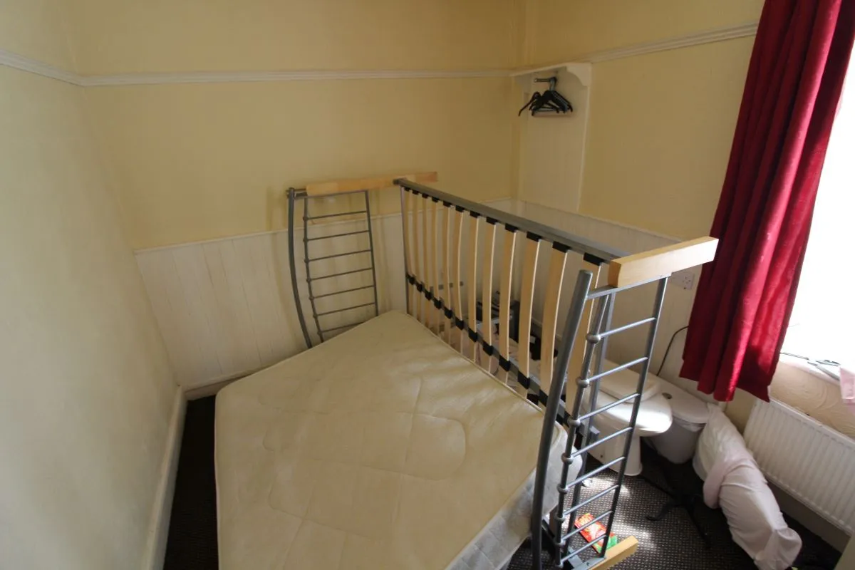Blackpool, Lancashire, FY1 6AR - Online Auctions