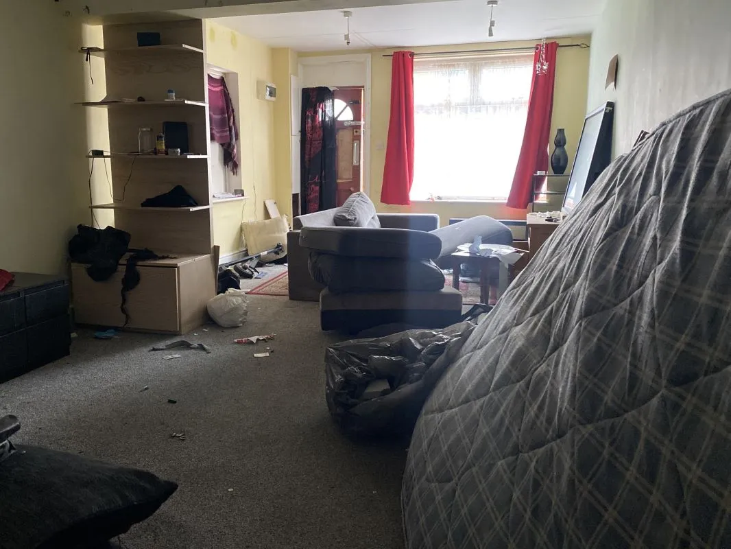 Nuneaton, Warwickshire, CV10 8LF - Online Auctions