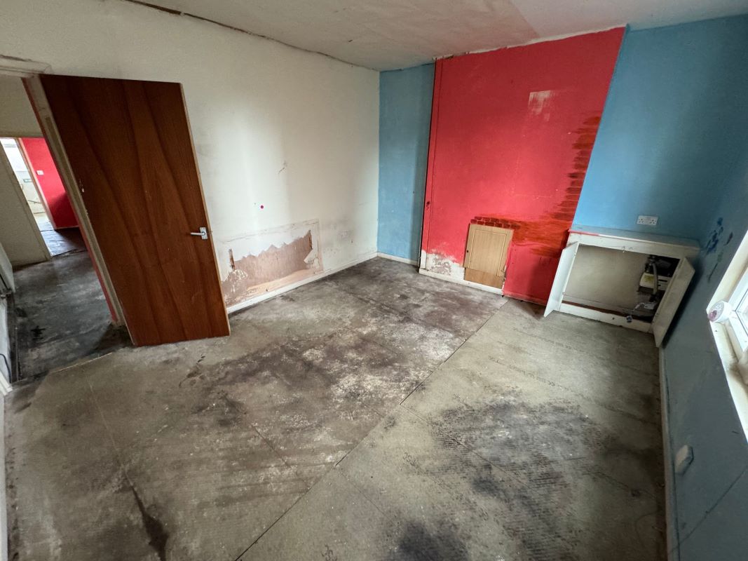 Nottingham, Nottinghamshire, NG7 6FZ - Online Auctions
