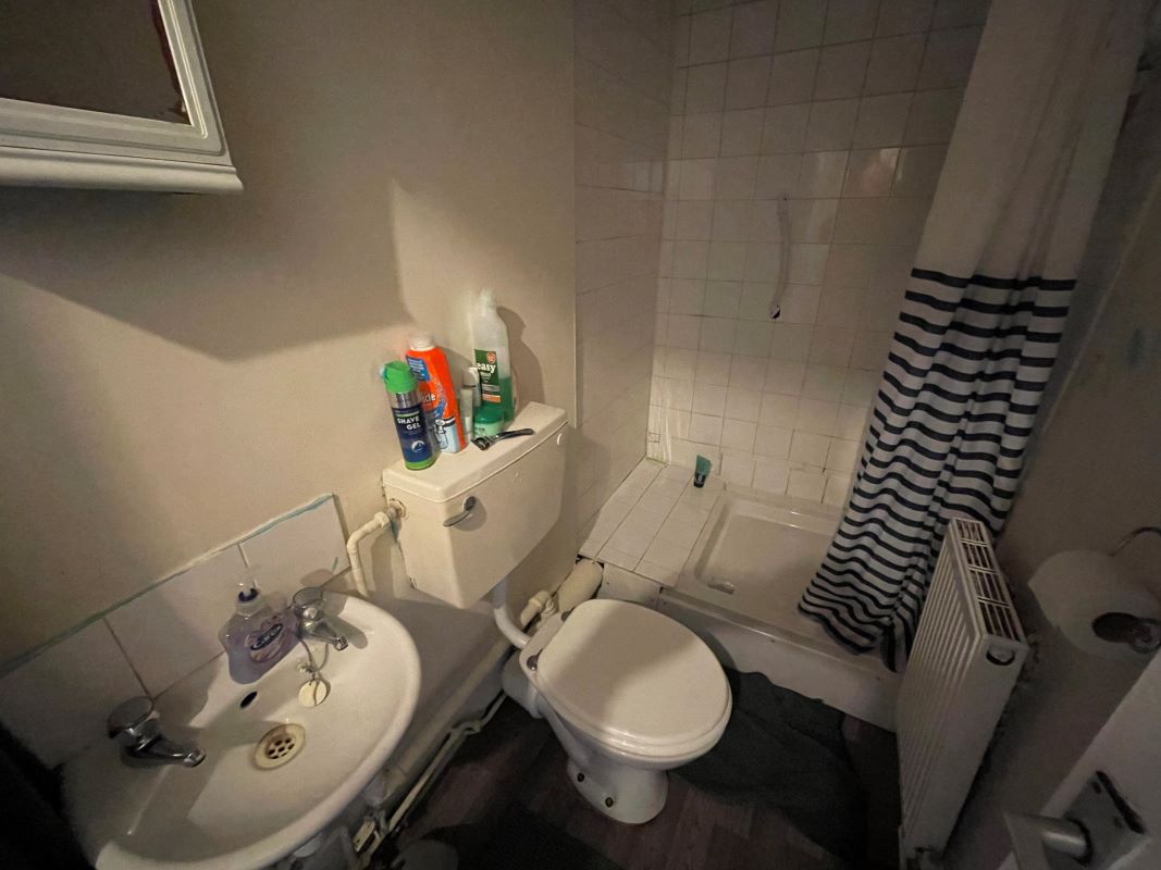 Annesley Road, Hucknall, Nottingham, Nottinghamshire, NG15 7DR - Online Auctions