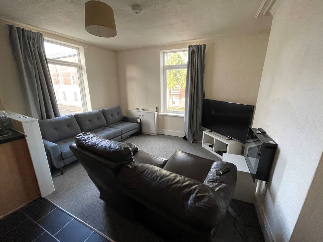 Annesley Road, Hucknall, Nottingham, Nottinghamshire, NG15 7DR - Online Auctions