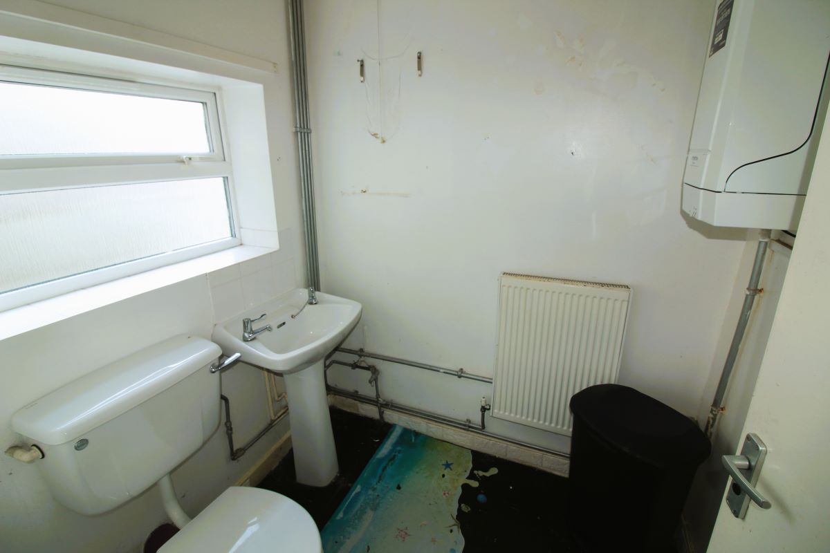 Worksop, Nottinghamshire, S80 2RY - Online Auctions