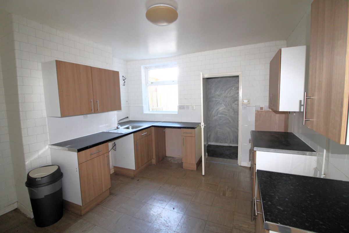 Worksop, Nottinghamshire, S80 2RY - Online Auctions