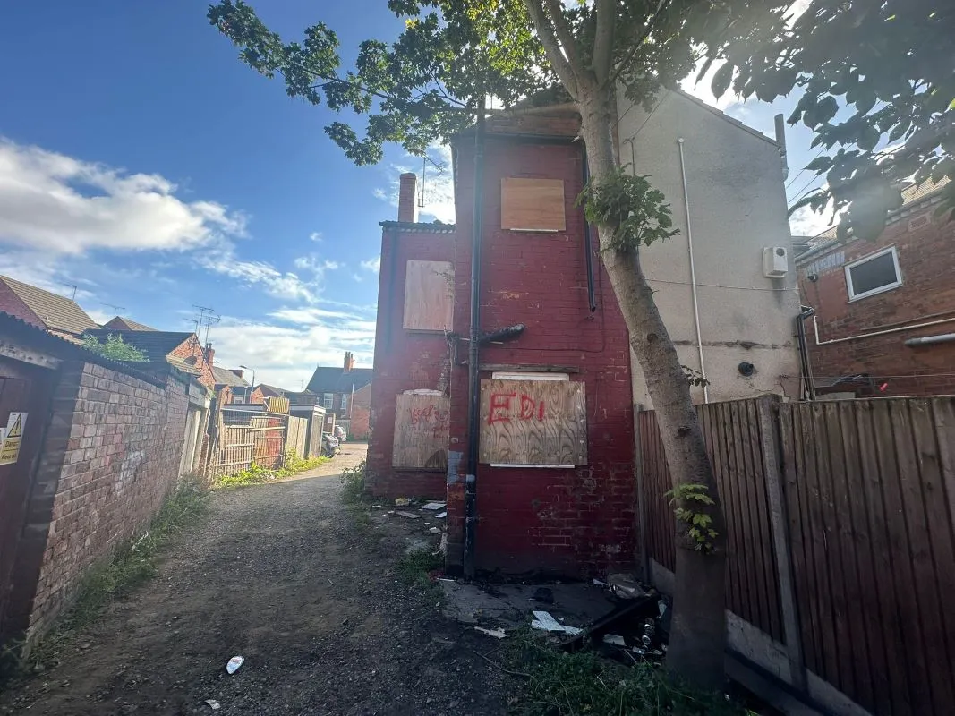 Worksop, Nottinghamshire, S80 2HJ - Online Auctions