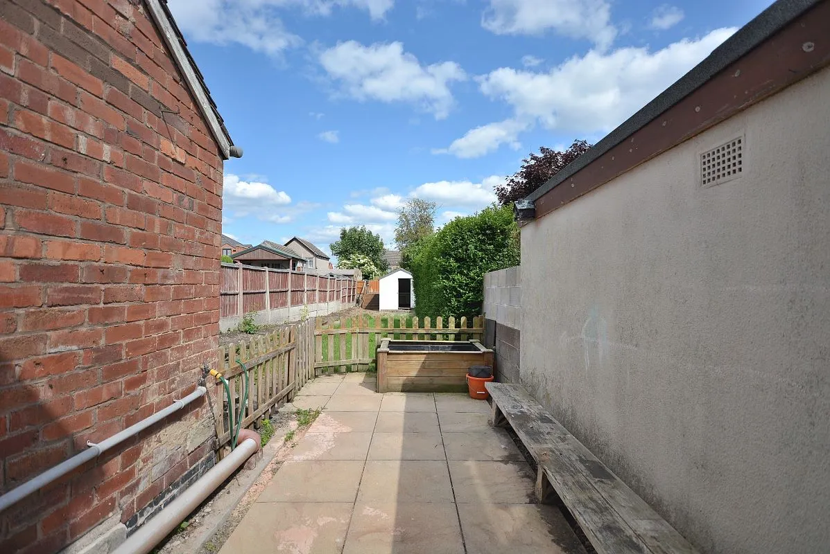 Codnor, Ripley, Derbyshire, DE5 9RR - Online Auctions