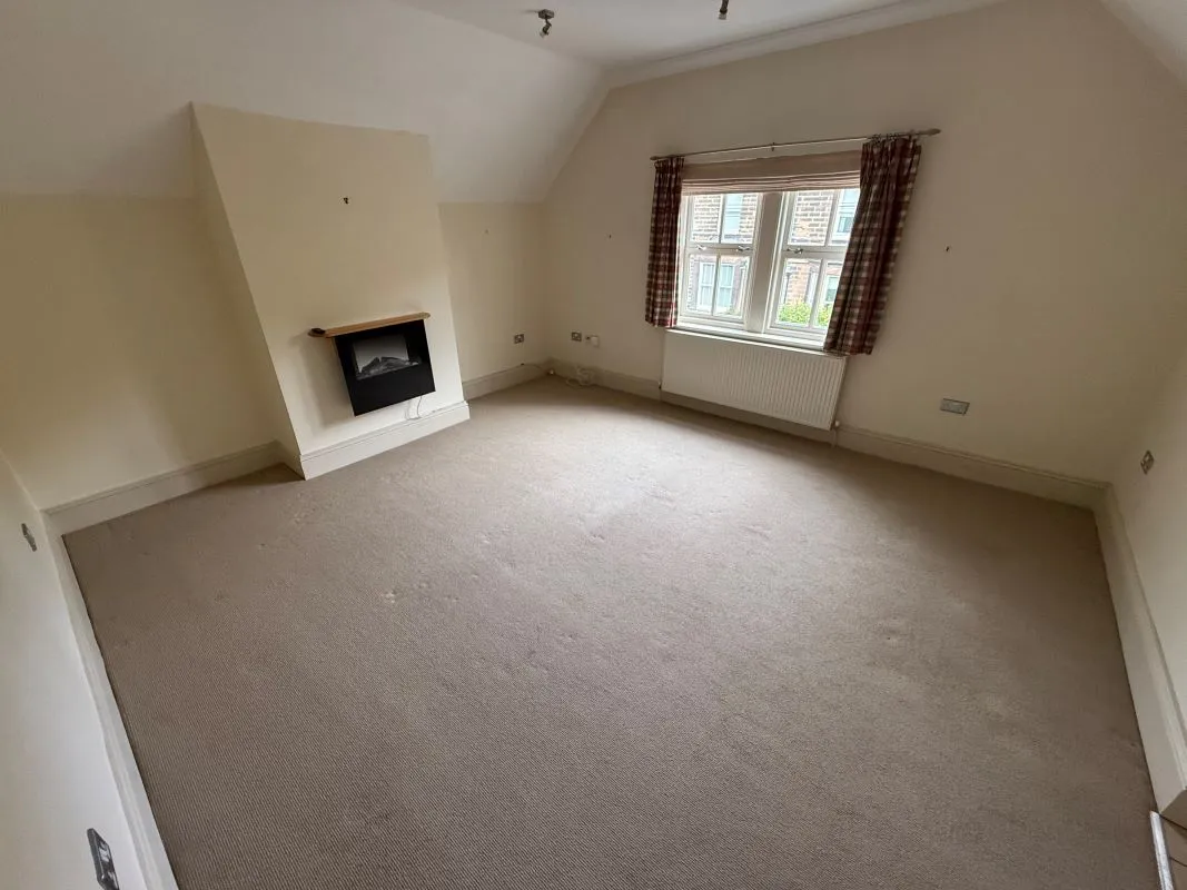 Cavendish Mill 7-9, Matlock, Derbyshire, DE4 3FQ - Online Auctions