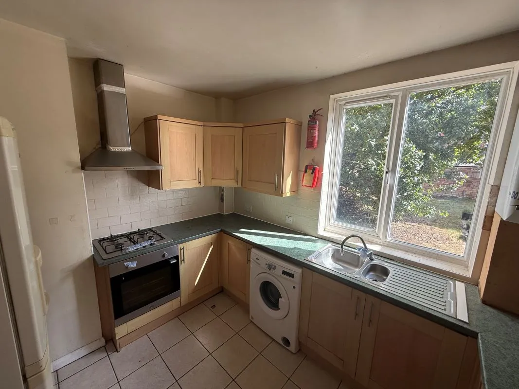 Beeston, Nottingham, Nottinghamshire, NG9 1BB - Online Auctions