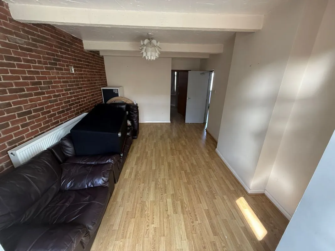 Beeston, Nottingham, Nottinghamshire, NG9 1BB - Online Auctions