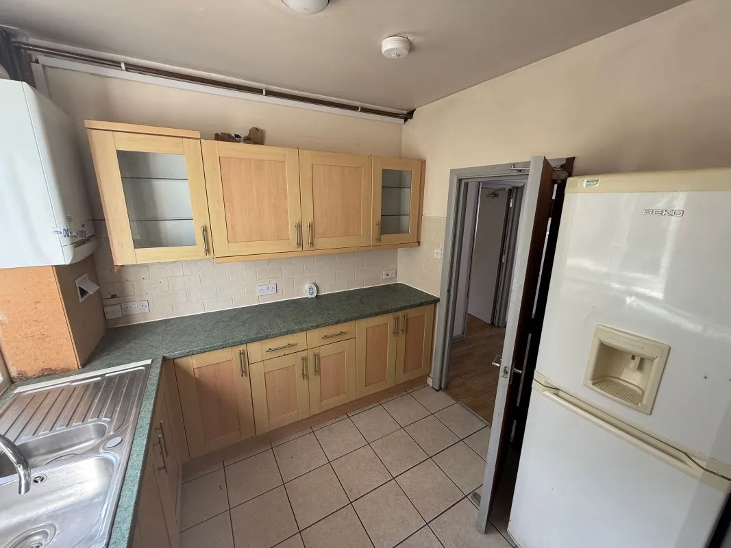 Beeston, Nottingham, Nottinghamshire, NG9 1BB - Online Auctions