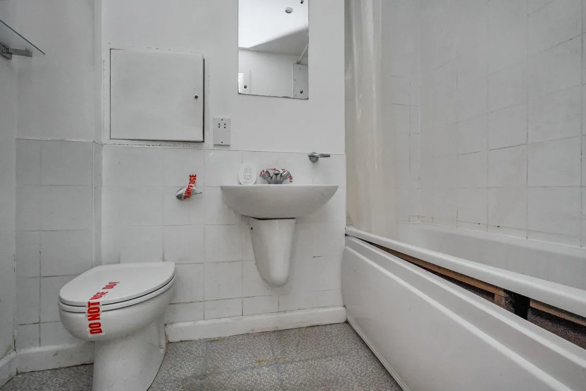 Cranbrook House, Nottingham, Nottinghamshire, NG1 1EH - Online Auctions