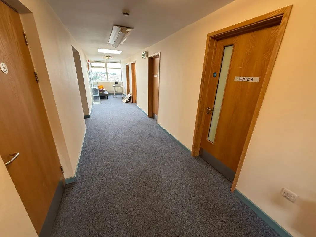 Mansfield, Nottinghamshire, NG19 6QB - Online Auctions