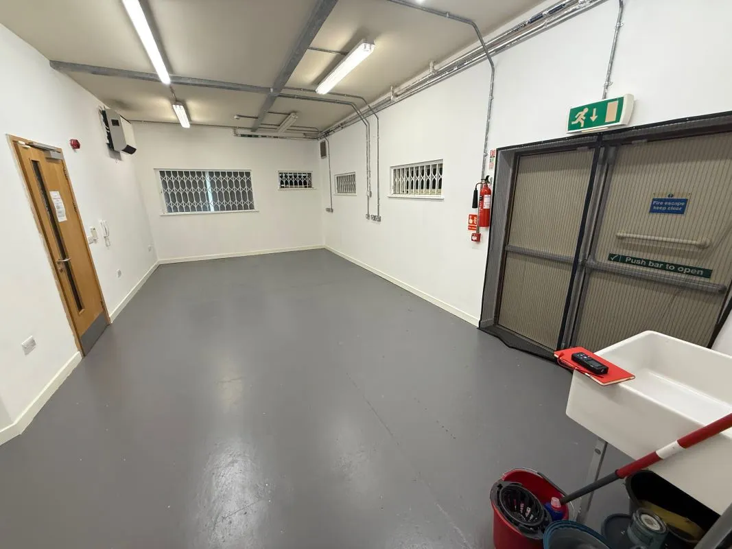 Mansfield, Nottinghamshire, NG19 6QB - Online Auctions