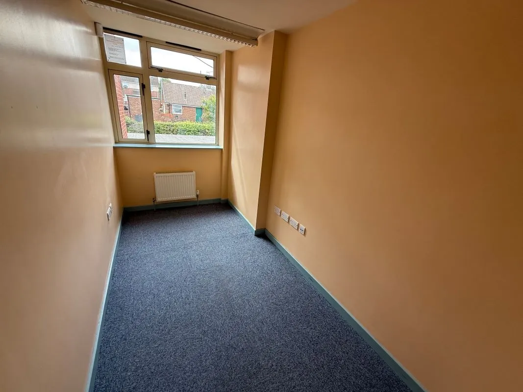 Mansfield, Nottinghamshire, NG19 6QB - Online Auctions