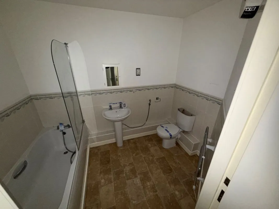Lexington Place, Nottingham, Nottinghamshire, NG1 1AN - Online Auctions