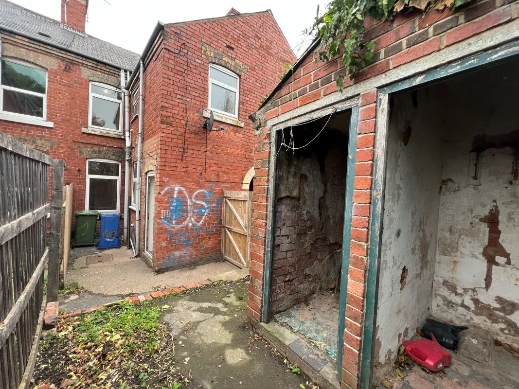 Worksop, Nottinghamshire, S80 1TF - Online Auctions