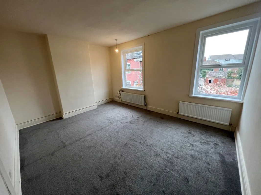 Worksop, Nottinghamshire, S80 1TF - Online Auctions