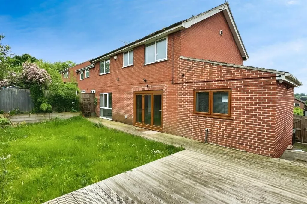 Beeston, Nottingham, Nottinghamshire, NG9 3HW - Online Auctions