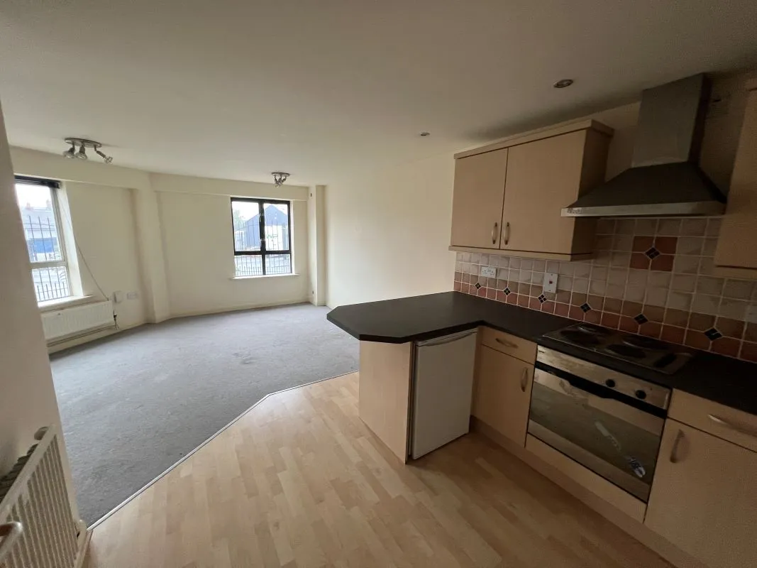 Royal Victoria Court, Nottingham, Nottinghamshire, NG7 4ET - Online Auctions