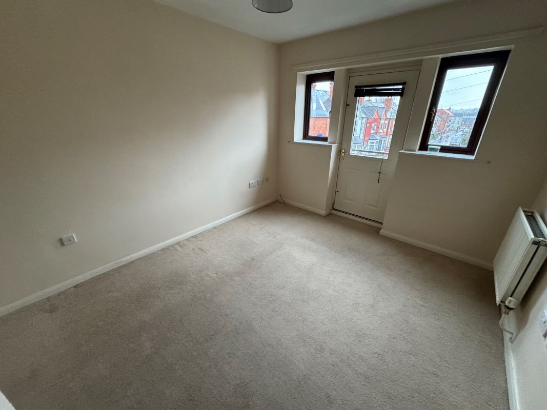 Worksop, Nottinghamshire, S80 2LQ - Online Auctions