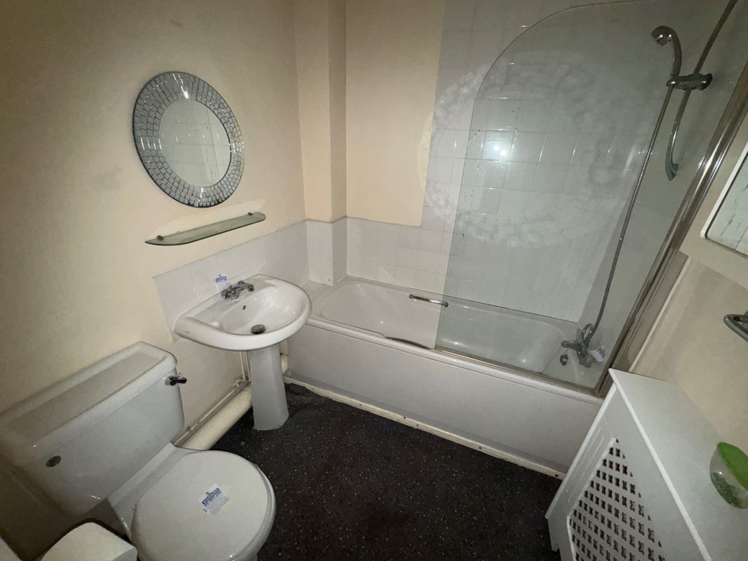 Worksop, Nottinghamshire, S80 2LQ - Online Auctions