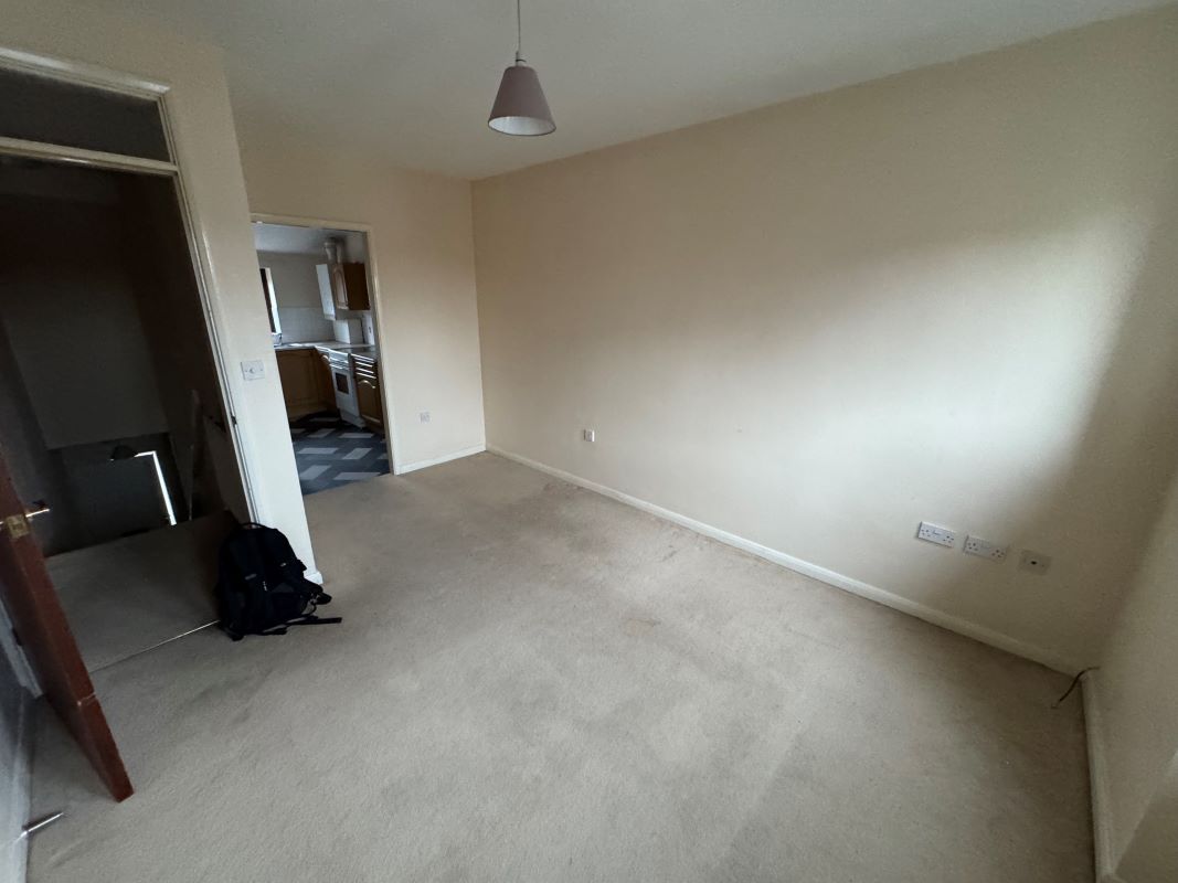 Worksop, Nottinghamshire, S80 2LQ - Online Auctions