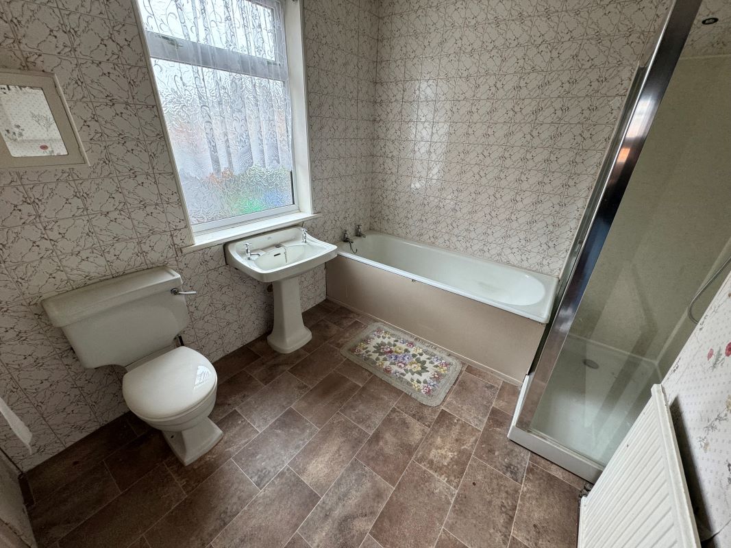 Nottingham, Nottinghamshire, NG6 8HQ - Online Auctions
