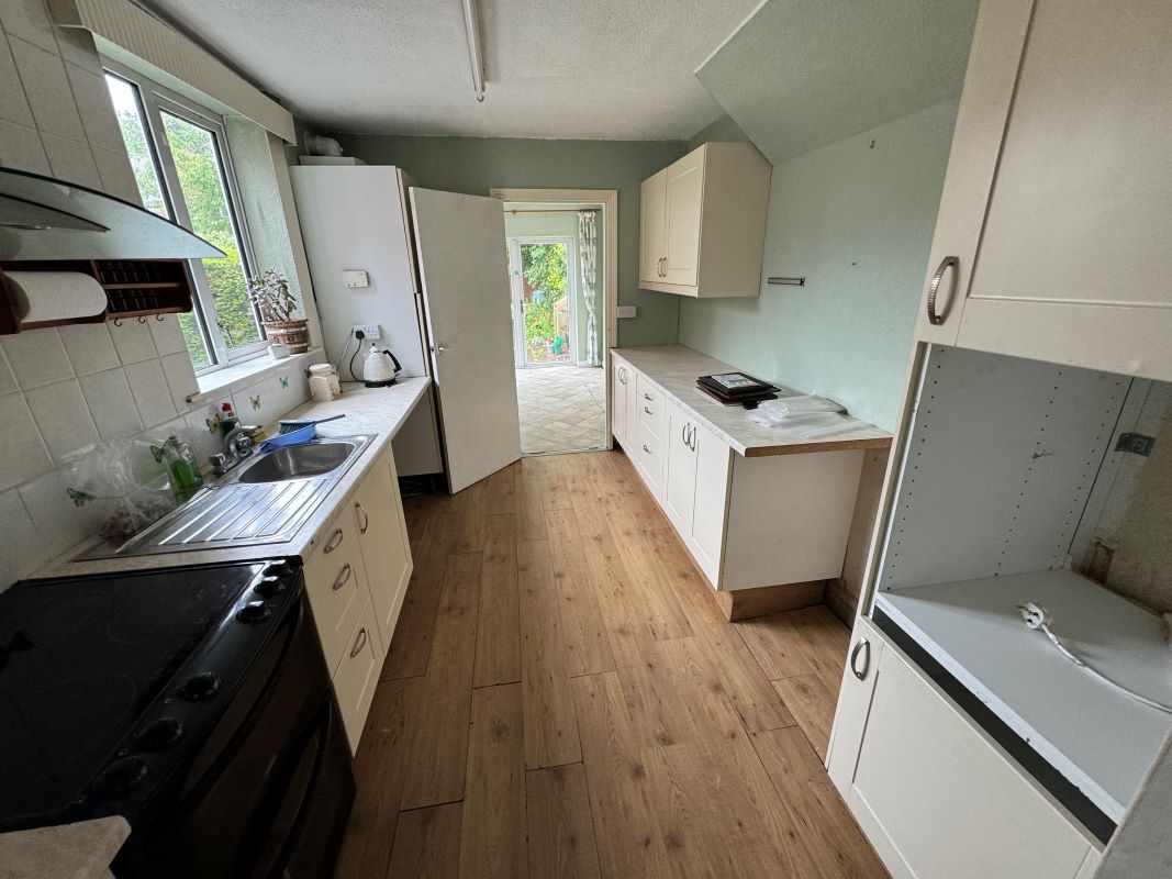 Nottingham, Nottinghamshire, NG6 8HQ - Online Auctions