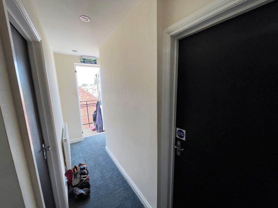 Worksop, Nottinghamshire, S80 2BQ - Online Auctions