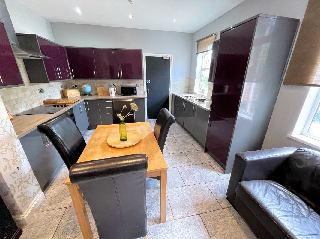 Worksop, Nottinghamshire, S80 2BQ - Online Auctions