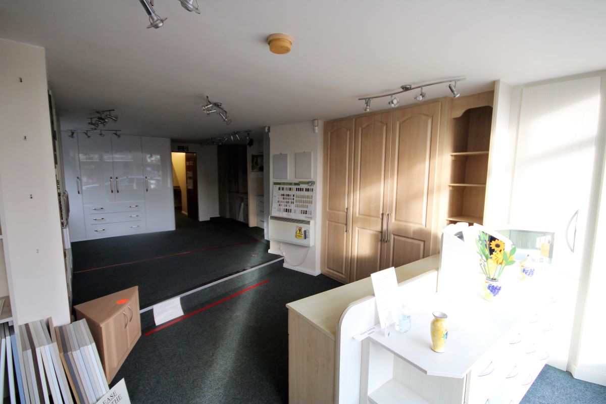Worksop, Nottinghamshire, S80 1RH - Online Auctions