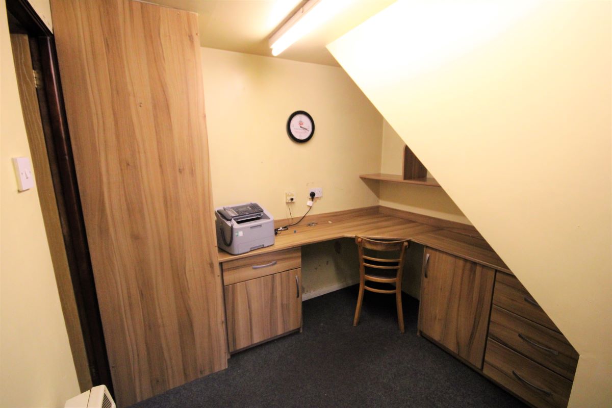 Worksop, Nottinghamshire, S80 1RH - Online Auctions