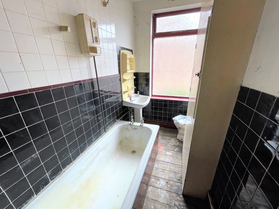 Nottingham, Nottinghamshire, NG2 4FL - Online Auctions