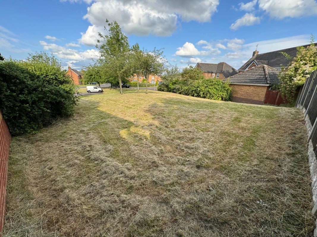 Worksop, Nottinghamshire, S81 8UN - Online Auctions